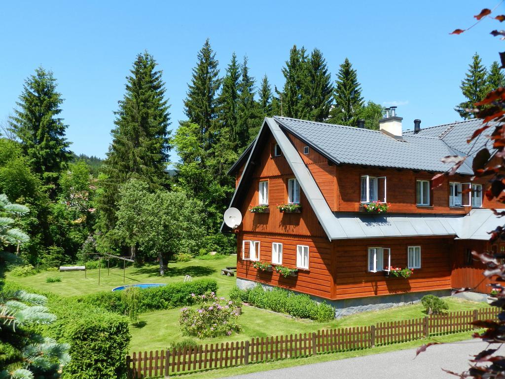 Chalupa U Beranu Hotel Harrachov Exterior photo